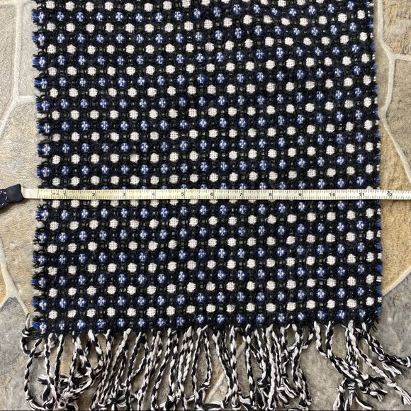 Banana Republic Scarf - Picture 8 of 10